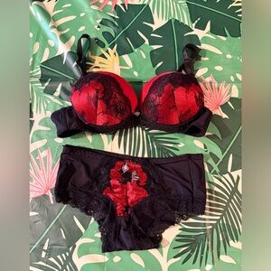 New Shein 2pc Red Black Lace Bra Panties Lingerie Set M NWOT